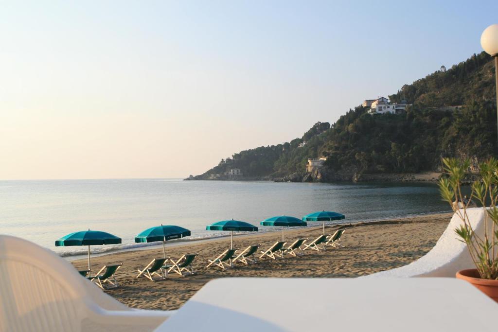 Hotel Club Poseidon Сталетті Екстер'єр фото